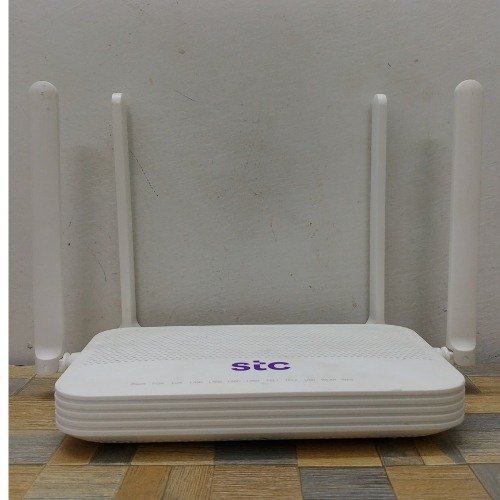 “Huawei EG8245W5 Dual-Band AC1750 EPON Router front view”